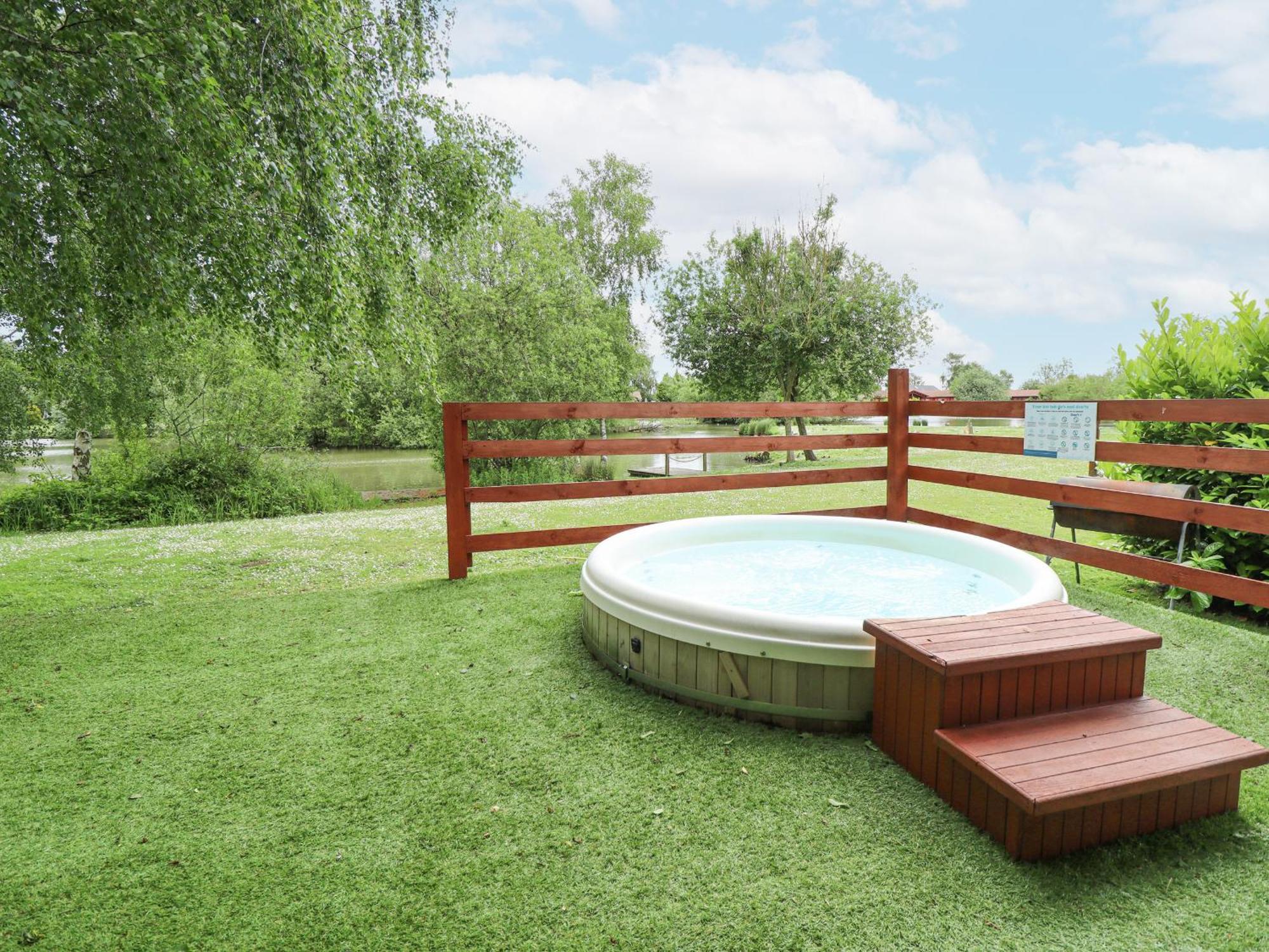 10 Duck Lagoon Tattershall Exterior photo